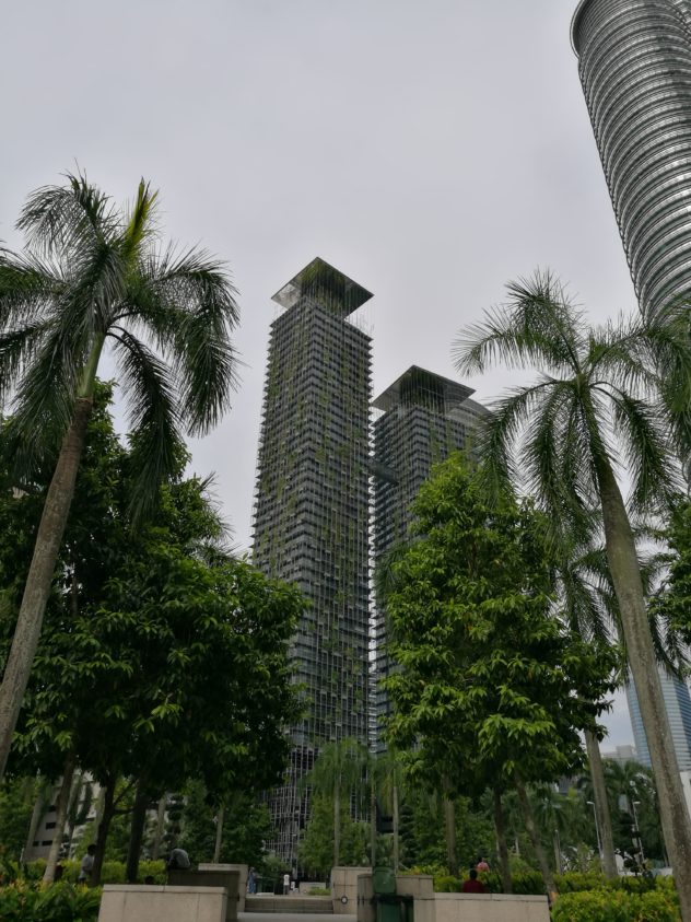 Vertical Gardening an einem der modernen Hochhäuser