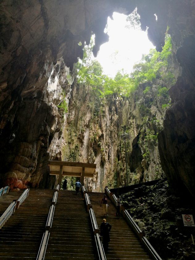 Blick zur offenen Höhle